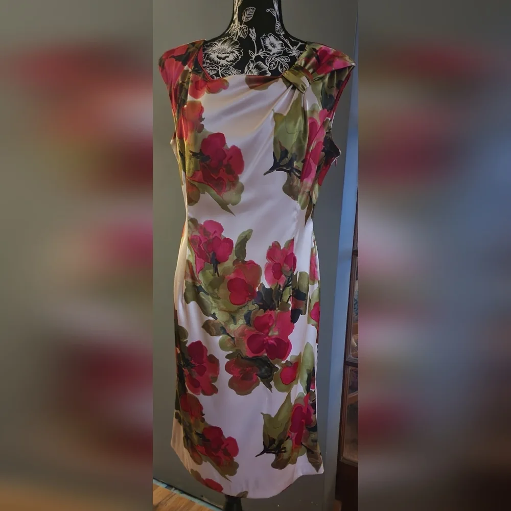 Sleeveless Silk Floral Dress - Picture 2 of 6